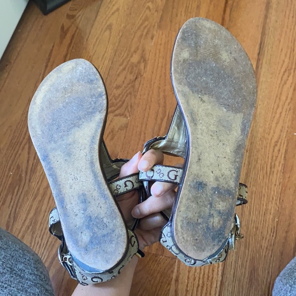 GUESS sandals - Picture 4 of 4